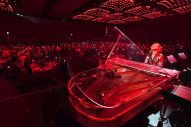 YOSHIKI、世界一豪華なディナーショー開幕。TLRSメンバーがサプライズ登場、XYとのコラボステージも - 画像一覧（1/13）