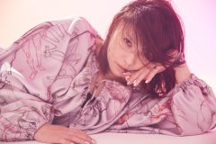 鬼束ちひろ、「月光」のリリースから23年。最新ライブ映像作品より「月光」ショートver.公開