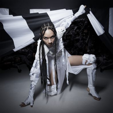 女王蜂、TVアニメ『アンデッドアンラック』OP曲「01」の先行配信決定！ 配信盤ジャケット写真も公開