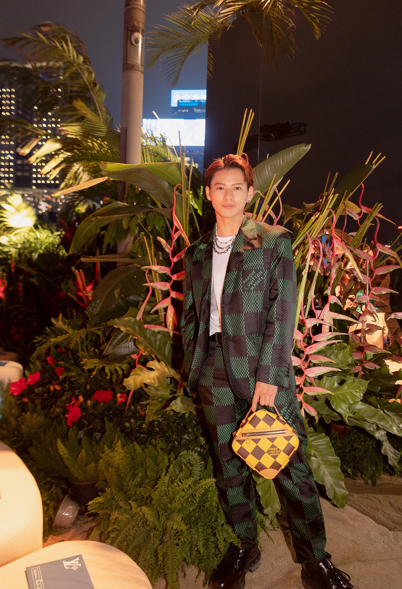 平野紫耀、ルイ・ヴィトンの香港ファッションショーに出席。「どのルックも好みのものばかり」 - 画像一覧（1/3）
