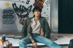 BTS JUNG KOOKが“R&Bの皇帝”アッシャーとコラボ！ 「Standing Next to You」リミックスバージョン公開
