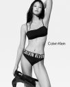 BLACKPINKジェニー、Calvin Kleinのアンダーウェアとジーンズのキャンペーンに登場 - 画像一覧（3/5）
