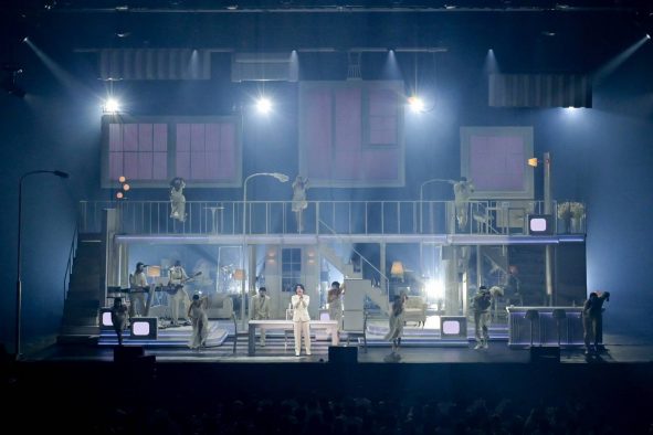 Mrs. GREEN APPLE、FCツアー『The White Lounge』映画化＆スタジアムツアー開催決定