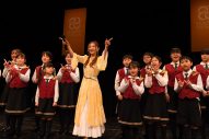 【レポート】倉木麻衣「国際女性デー」イベントで、テーマソング「WE ARE HAPPY WOMEN」を歌唱 - 画像一覧（4/6）
