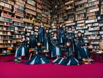 22/7、12thシングル 新衣装アーティスト写真公開！ YOASOBIが「夜に駆ける」を歌唱し話題となったスポットで撮影