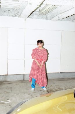 ナナヲアカリ、ボカロP・Neru書き下ろしの新曲「正解はいらない」がアニメ『戦隊大失格』ED主題歌に決定