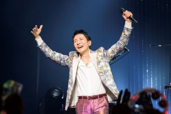 郷ひろみ、通算110枚目のシングルの初回盤封入の特製フォトカードのうち110枚が“直筆サイン入り”となることが判明