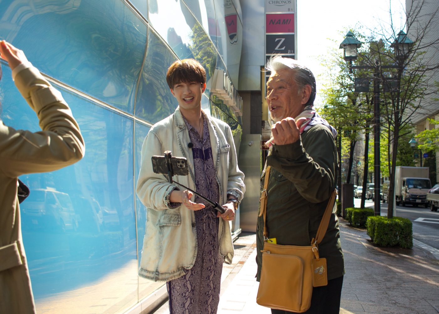 SixTONESジェシー『じゅん散歩』登場！ 高田純次とふざけっぱなしの爆笑散歩「ヨロレイヒー！」とテンションMAX - 画像一覧（3/3）