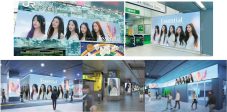 NewJeansの“Essential”巨大広告がJR渋谷・新宿駅に登場 - 画像一覧（2/3）