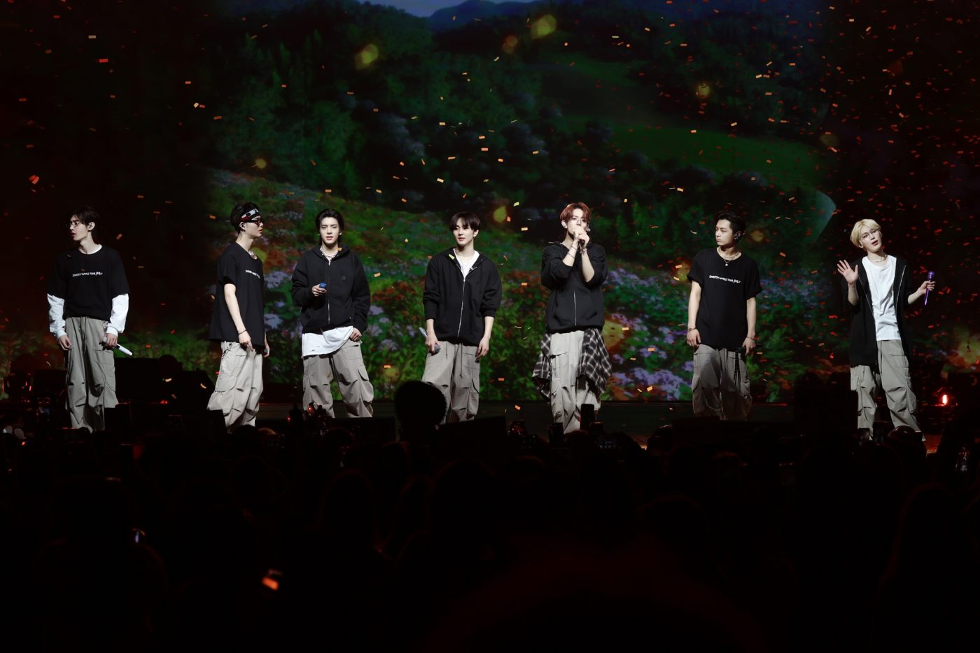 【ライブレポート】ENHYPENアメリカ5都市でワールドツアー『FATE PLUS』に幕！ 「皆さんと僕たちは運命」 - 画像一覧（6/7）