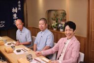 相葉雅紀の包丁さばきが冴えわたる！ 『相葉マナブ』“包丁王子”で振舞われた魅惑の寿司にゲストご満悦 - 画像一覧（3/8）