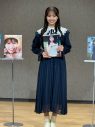 【レポート】22/7麻丘真央、1st写真集『光の鏡』発売記念会見に登壇！フェンシングの写真入りの特製ケーキも登場 - 画像一覧（5/7）