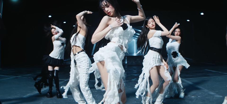 BABYMONSTER魅惑的なフラメンコをコンセプトにした「BILLIONAIRE」パフォーマンス映像公開 - 画像一覧（7/10）