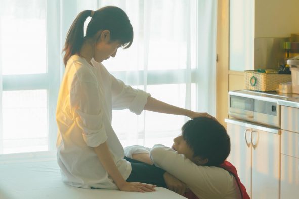 映画『お嬢と番犬くん』初公開シーン満載！一咲（福本莉子）＆啓弥（SixTONESジェシー）のキャラクターPV2本解禁