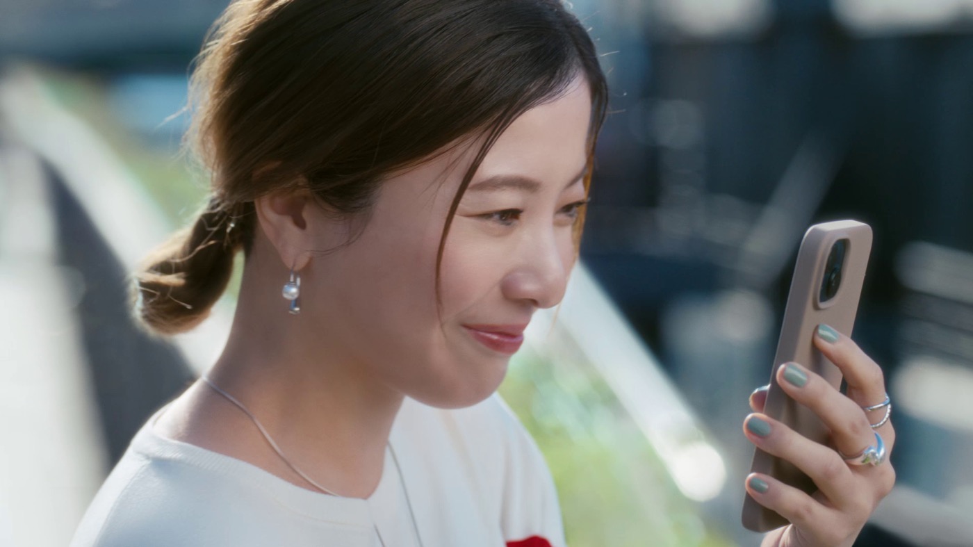 吉高由里子が出演するGLOBAL WORK新CM放映開始！CM曲は冨岡愛の新曲「かろやかに」 - 画像一覧（4/7）