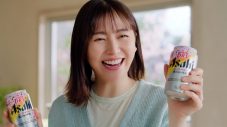岡田准一＆長澤まさみ出演“アサヒスーパードライ 生ジョッキ缶”新TVCM放映スタート - 画像一覧（4/7）