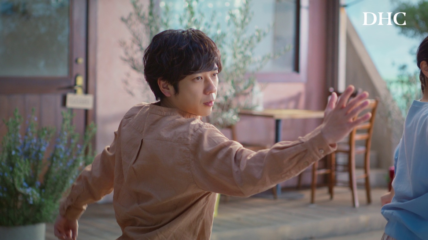 二宮和也、DHC新TVCMで太極拳を披露！特別インタビュー映像公開