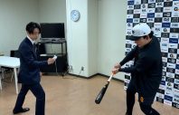 亀梨和也、DRAMATIC BASEBALLプレゼンターに今季も就任！自ら選手を撮影する“亀クロ企画”を実施 - 画像一覧（1/5）