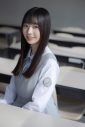 日向坂46五期生・坂井新奈＆佐藤優羽、撮り下ろし写真＆手書きプロフィール公開 - 画像一覧（2/9）