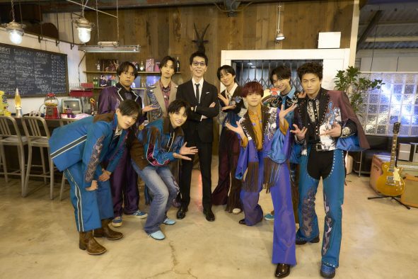 FANTASTICSが『FUN！FUN！FANTASTICS』で巨大トランプを使ったマジックに挑戦