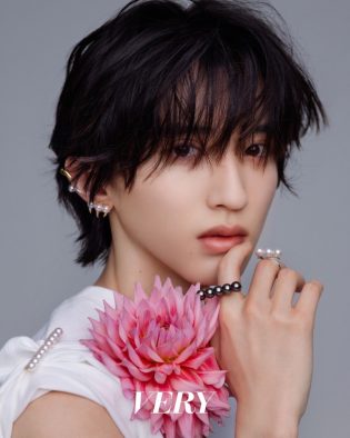 なにわ男子・道枝駿佑、パールのジュエリーを纏った美麗カット公開