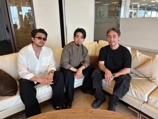 King Gnu新井和輝＆井口理、新曲「TWILIGHT!!!」の“コナンの扉の音”についてコメント