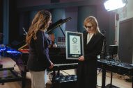 YOSHIKIのディナーショーが「最も高額で完売したディナーショーチケット」としてギネス世界記録認定 - 画像一覧（1/7）