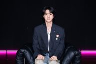 BTS JIN、俳優シン・セギョンとのMV共演を振り返る。「ぎこちない僕を発見するかもしれません（笑）」 - 画像一覧（1/2）