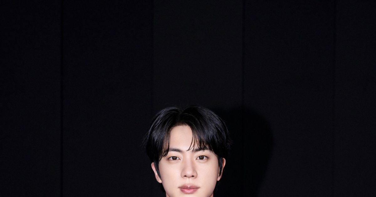 BTS JIN、俳優シン・セギョンとのMV共演を振り返る。「ぎこちない僕を発見するかもしれません（笑）」 – 画像一覧（2/2） – THE ...