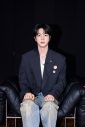 BTS JIN、俳優シン・セギョンとのMV共演を振り返る。「ぎこちない僕を発見するかもしれません（笑）」 - 画像一覧（2/2）