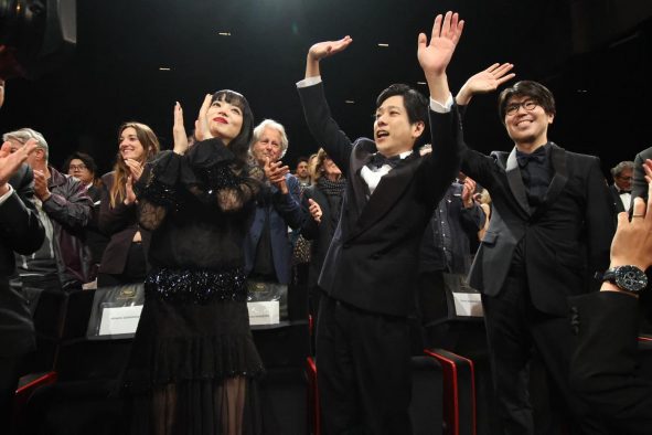 【レポート】二宮和也＆小松菜奈＆川村元気監督『８番出口』でカンヌを沸かす！2300人が総立ちのスタンディングオベーション