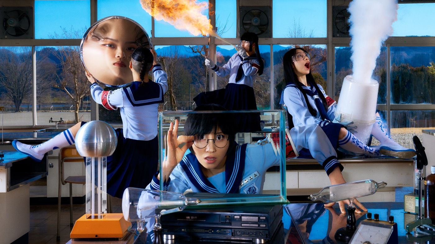 新しい学校のリーダーズ、結成10周年記念のベスト盤のタイトルが