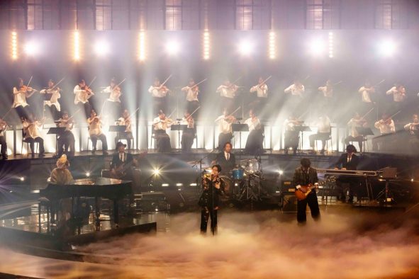 【レポート】Mrs. GREEN APPLEが最優秀アーティスト賞を受賞！『MUSIC AWARDS JAPAN 2025』大盛況で幕