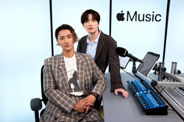 Snow Man深澤辰哉が岩本照にインタビュー！体づくりへのこだわりなどについて語り合う