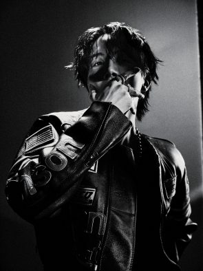 BTS J-HOPE、コンセプトフォトでセクシーに大胆イメチェン