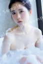 筒井あやめ1st写真集特典ポストカード第6弾はバスタブで朝日を浴びながらの泡風呂入浴ショット - 画像一覧（2/2）