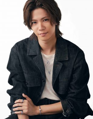 Number_i神宮寺勇太「ぜひ男性にも真似してもらいたい」ジュエリーを取り入れた極上ビジュアルを公開