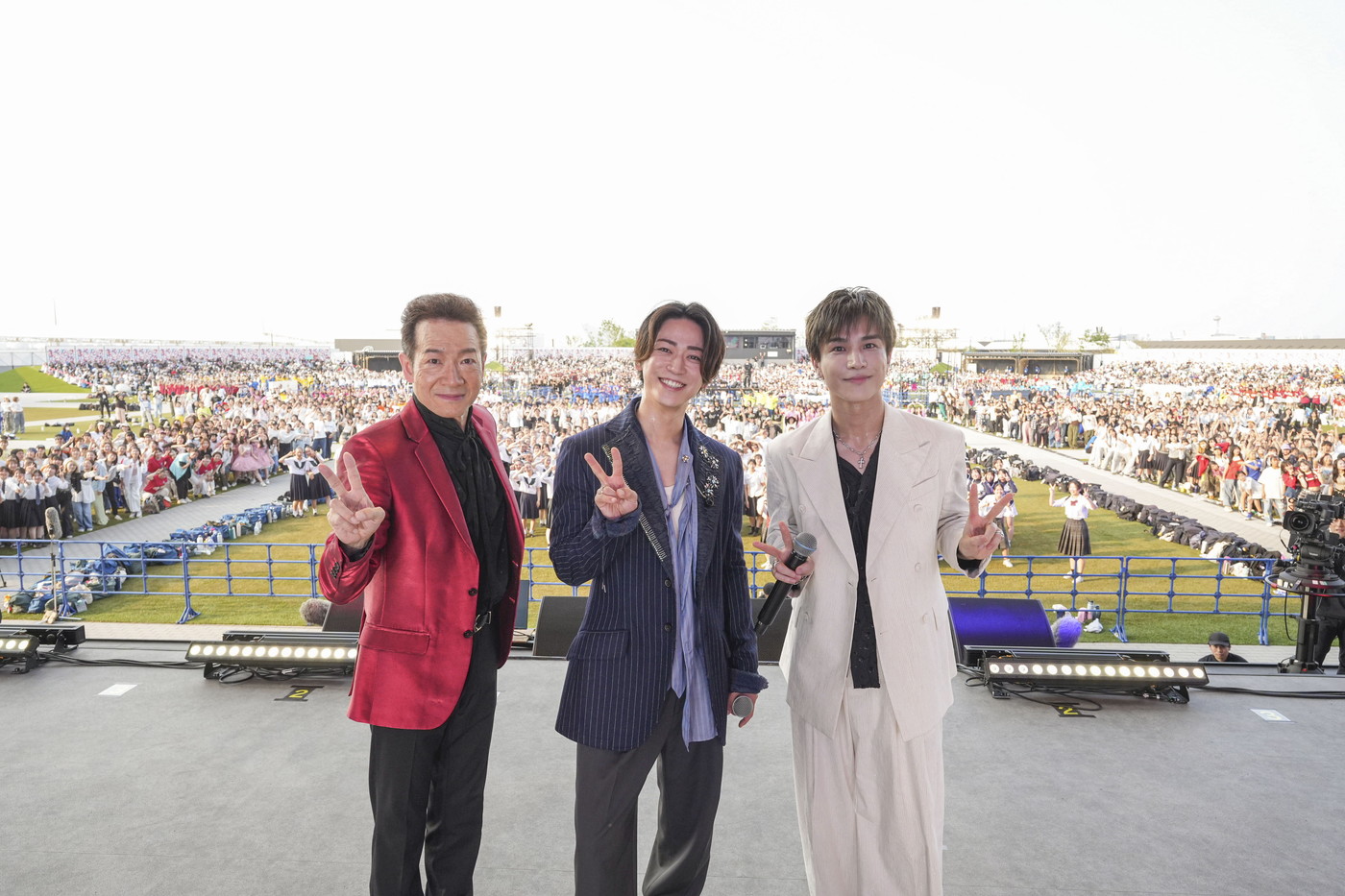 田原俊彦×亀梨和也×岩田剛典3ショット初解禁！「青春アミーゴ」披露で「大人っぽく歌えるようになったかな」（亀梨）