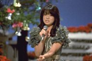 中森明菜『夜ヒット』の超貴重歌唱映像が蔵出し！「いつも手が震えていた私ですが・・・それも見どころかと思います」 - 画像一覧（2/8）