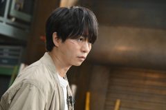 櫻井翔主演ドラマ『放送局占拠』武装集団“妖”2人の素顔が第2話で明らかに