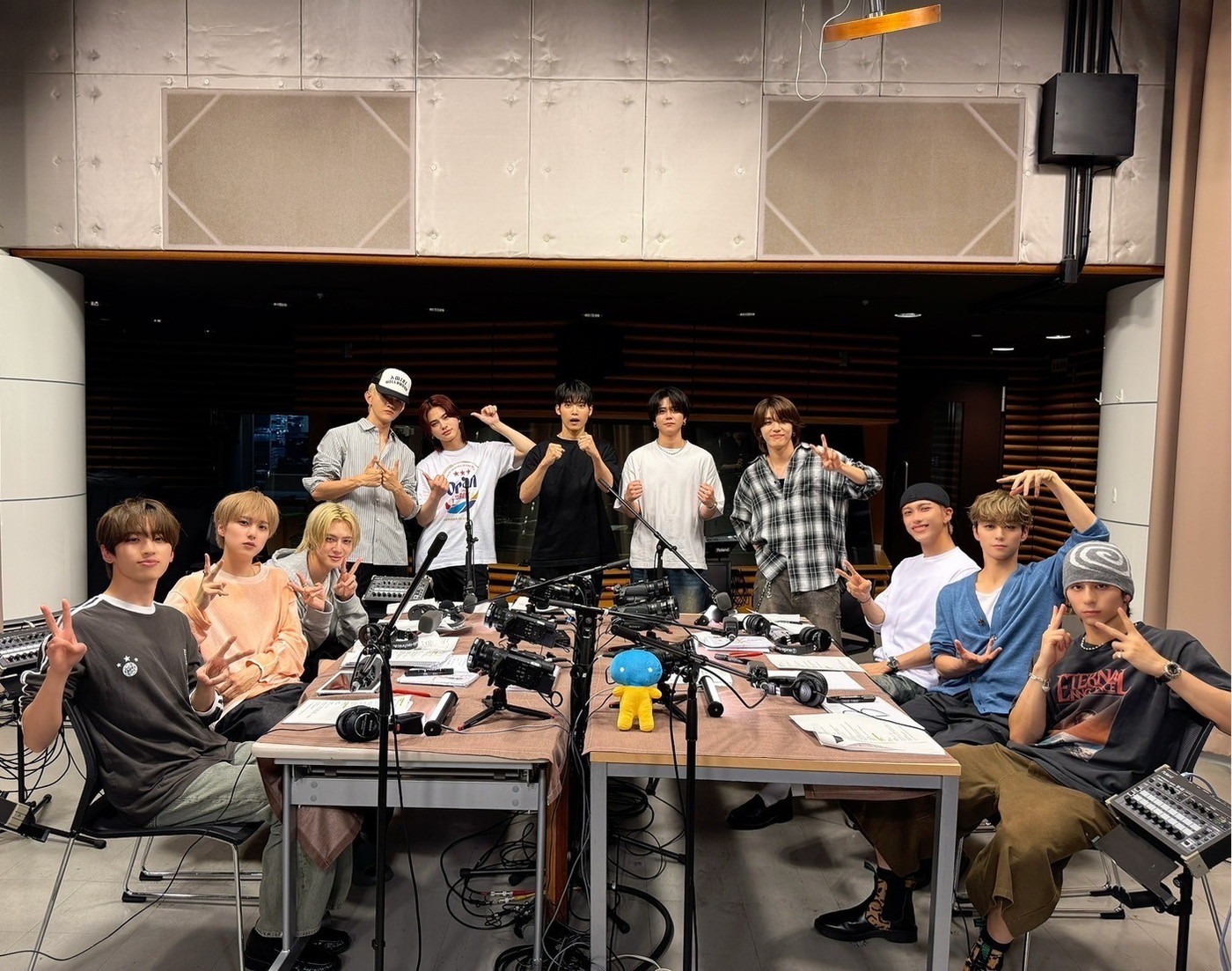 INI、ラジオ生配信イベント終了直後撮り下ろした限定インタビュー＆コメント動画公開