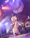 のん、カッコよすぎるライブショットに大反響！「ロックプリンセスのん！」 - 画像一覧（6/8）