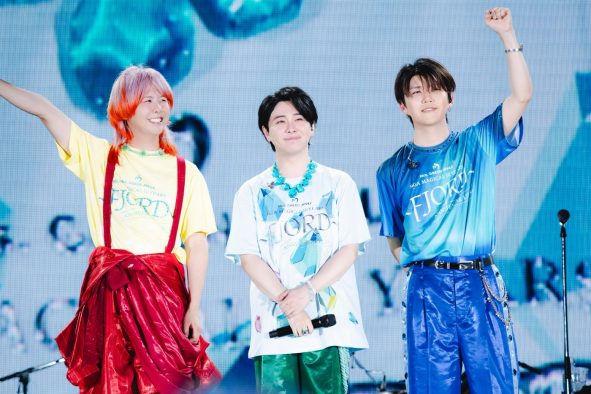 【ライブレポート】Mrs. GREEN APPLE、野外ライブで10万人を動員！「愛してるよ！」（大森元貴）