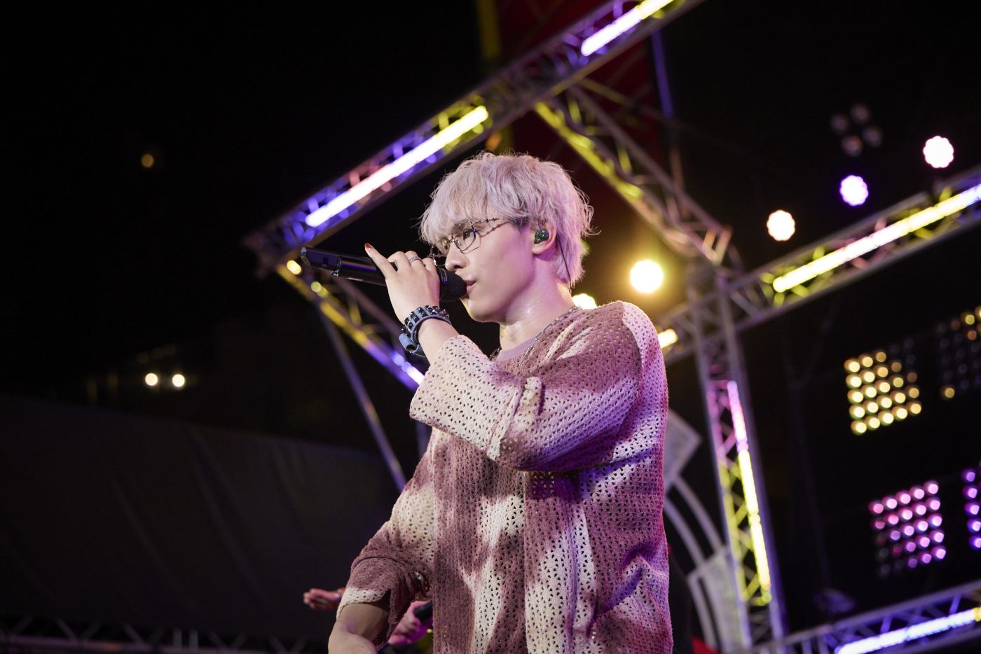 【ライブレポート】BUDDiiS『コカ･コーラ SUMMER FES 音楽LIVE』に3年連続出演！熱いセトリでファンを魅了 - 画像一覧（3/12）