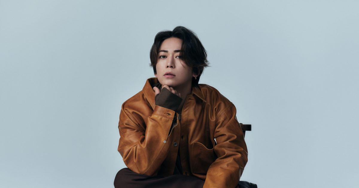 亀梨和也 特大タベストリー　未使用 亀梨和也さんが特別版の表紙に！ 『MAQUIA8月号』の撮影裏話をお届け