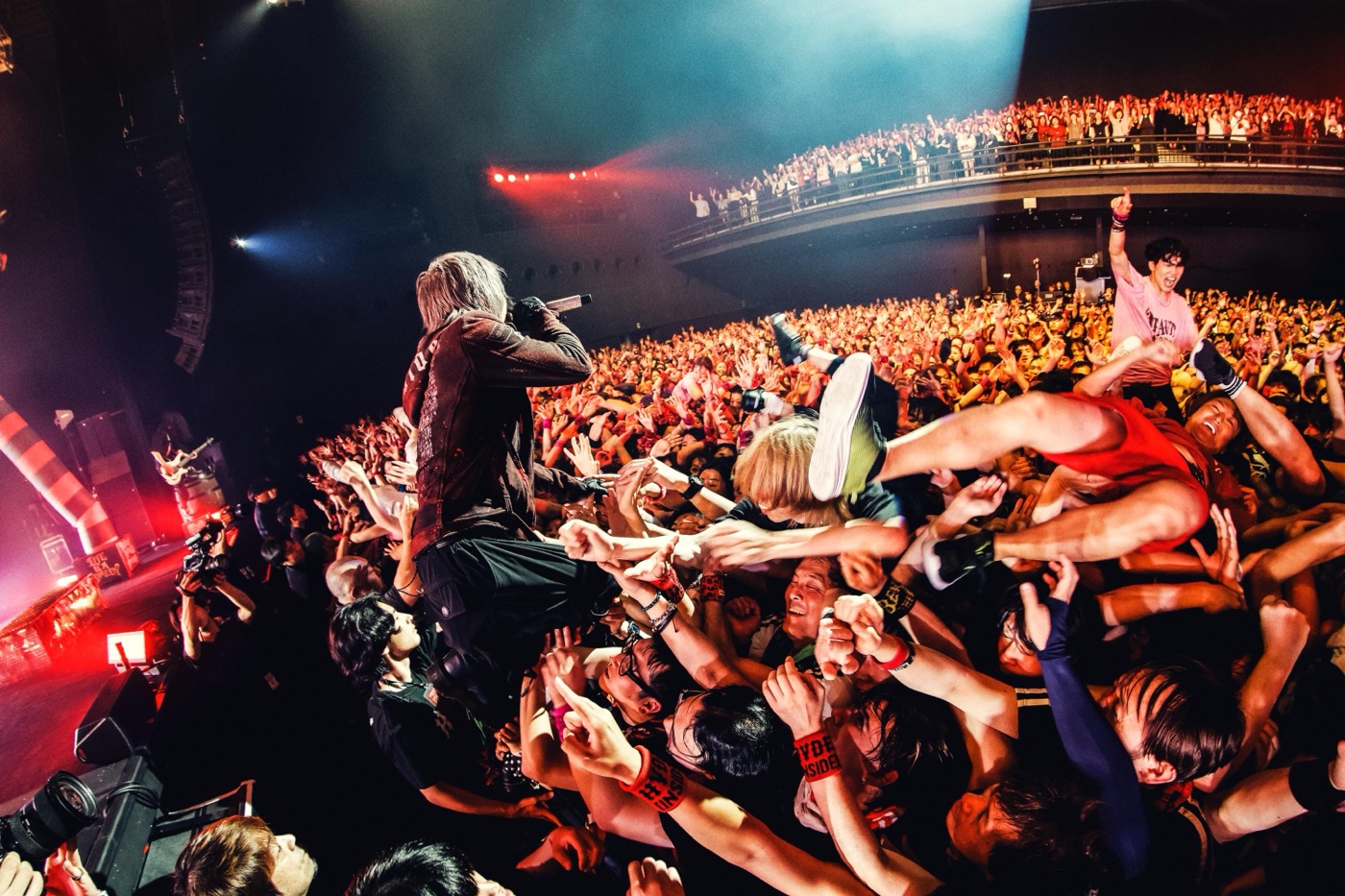 【ライブレポート】HYDE、人気のライブ企画“BEAUTY & THE BEAST”が途轍もない熱狂の空間に！「こんなすごいことになるとは」