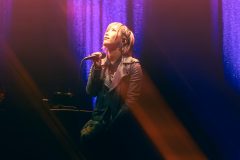 【ライブレポート】ReoNa、FC限定ツアー『ふあんぷらぐど2025』終演！3rdアルバム『HEART』収録の新曲「芥（あくた）」ライブ初披露