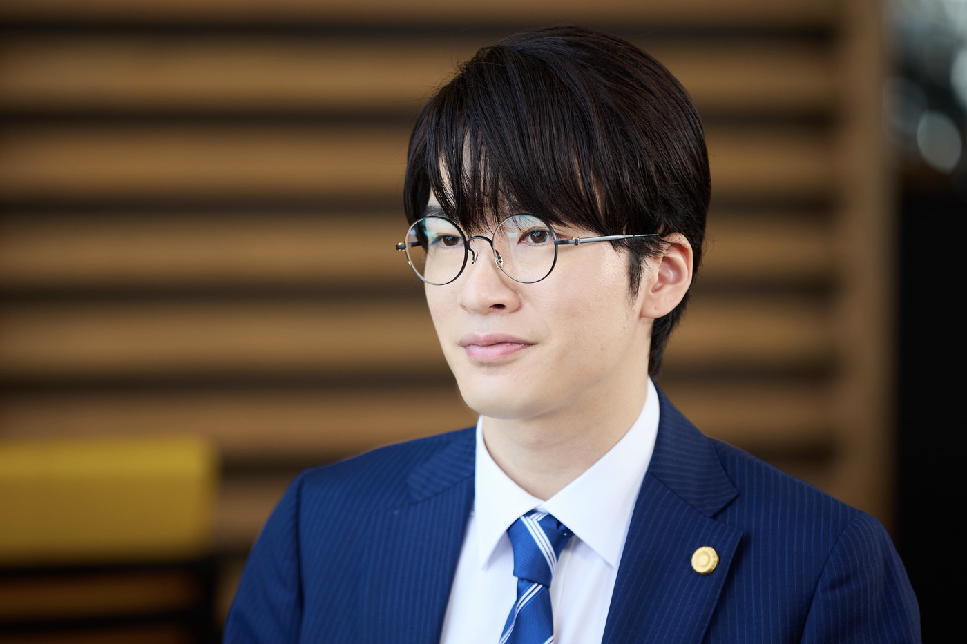 深澤辰哉（Snow Man）演じる弁護士・山崎に絶体絶命の危機が！ドラマ『誘拐の日』第7話