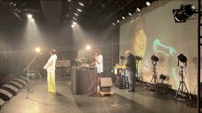 のん、音楽イベントのステージ裏で朝ドラ『あまちゃん』で共演した美保純と再会「奇跡の夏でした」 - 画像一覧（3/8）