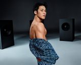 SEVENTEEN・MINGYU、Calvin Klein秋の新デニムキャンペーンに登場！鍛えられた筋肉を披露 - 画像一覧（2/9）